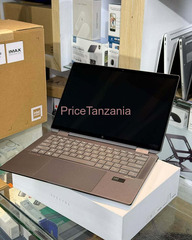 HP Spectre x360 2-in-1 (2024)